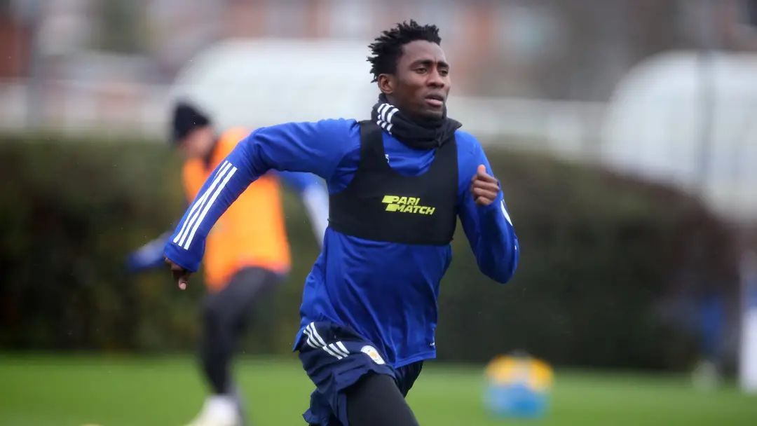 开云体育在线入口-加时末段欧联传出新动向，山东泰山战术微调，管理层表态——媒体盛赞，轮换策略成焦点